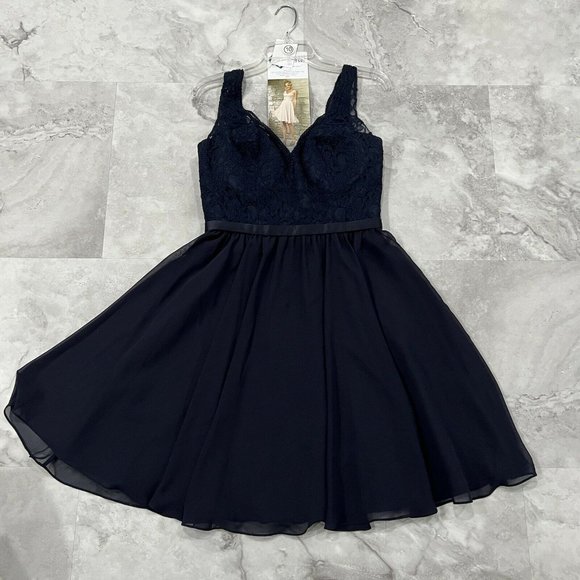 Mori Lee 31054 Bridesmaid Dress Size 10 Navy‎ Blue Lace with Matching Chiffon - Picture 1 of 4